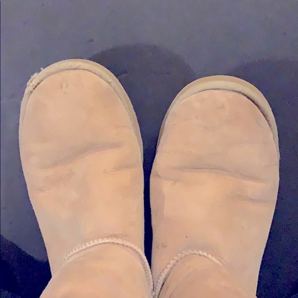 Uggs - Picture 5 of 7